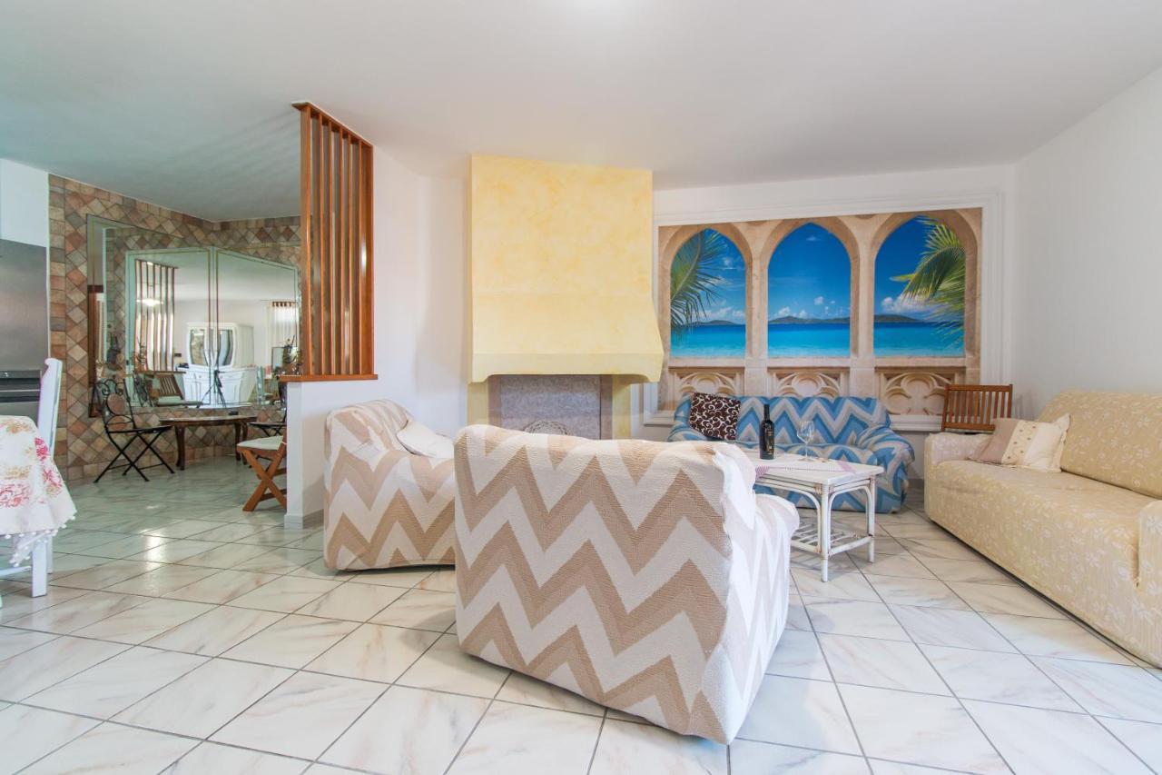 Vacanze A Villa Орозеи Екстериор снимка