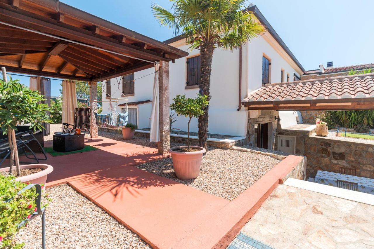 Vacanze A Villa Орозеи Екстериор снимка