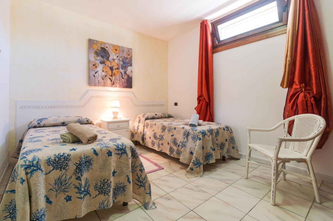 Vacanze A Villa Орозеи Екстериор снимка